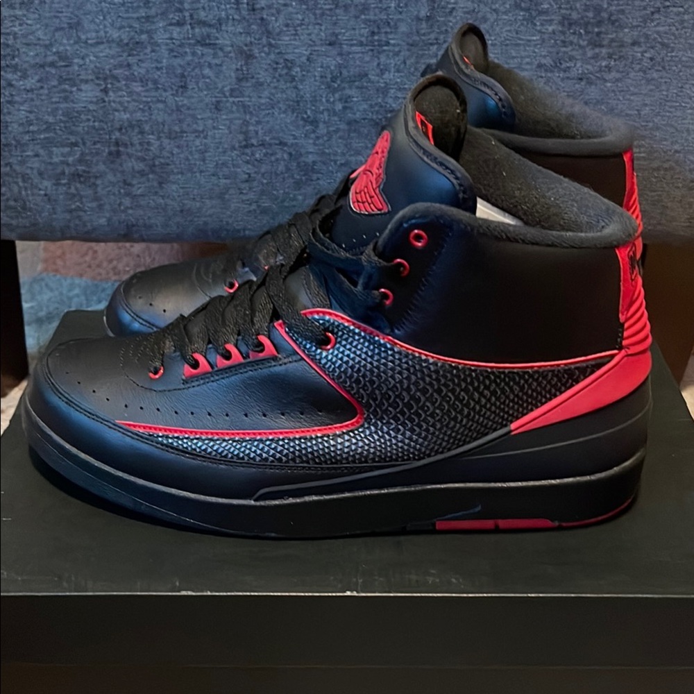 Air Jordan 2 Retro Sneakers